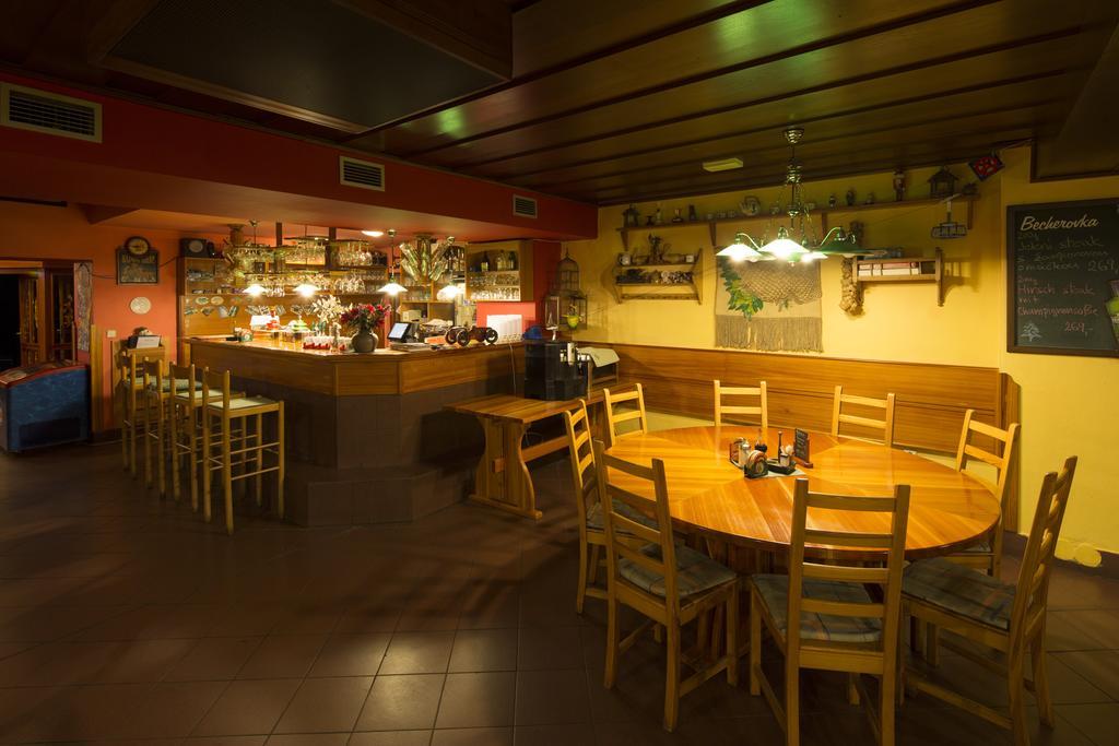 Pension & Restaurace Zeleny Mlyn Žacléř Екстериор снимка