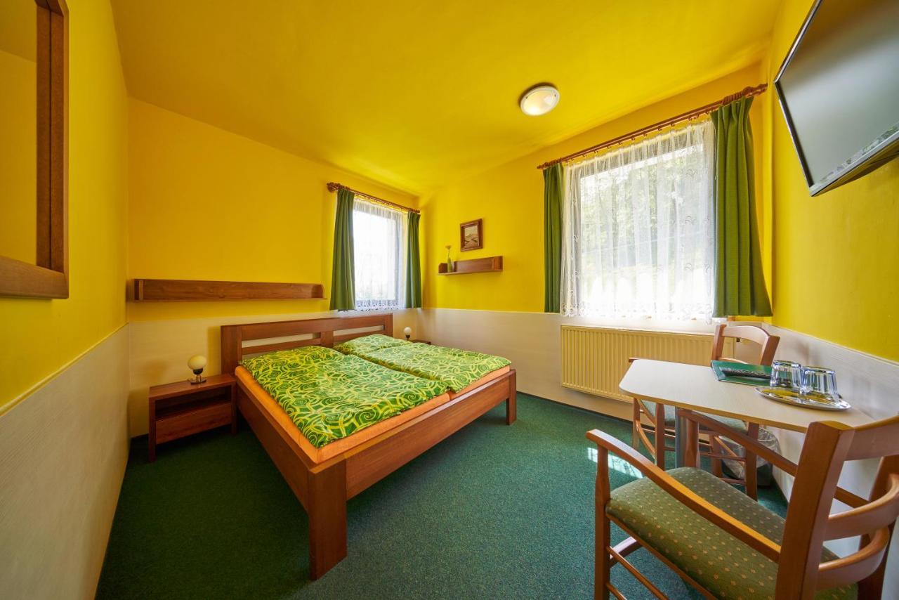 Pension & Restaurace Zeleny Mlyn Žacléř Екстериор снимка