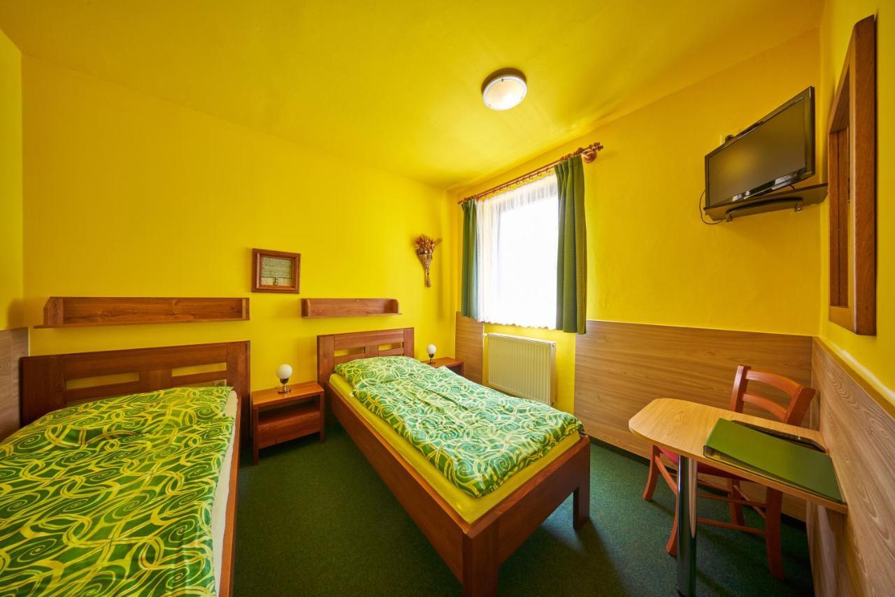 Pension & Restaurace Zeleny Mlyn Žacléř Екстериор снимка